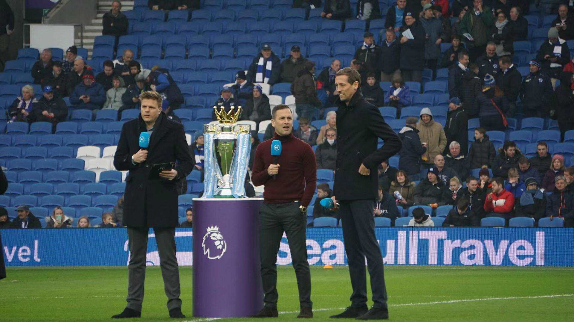 在这里面临 在这里面临